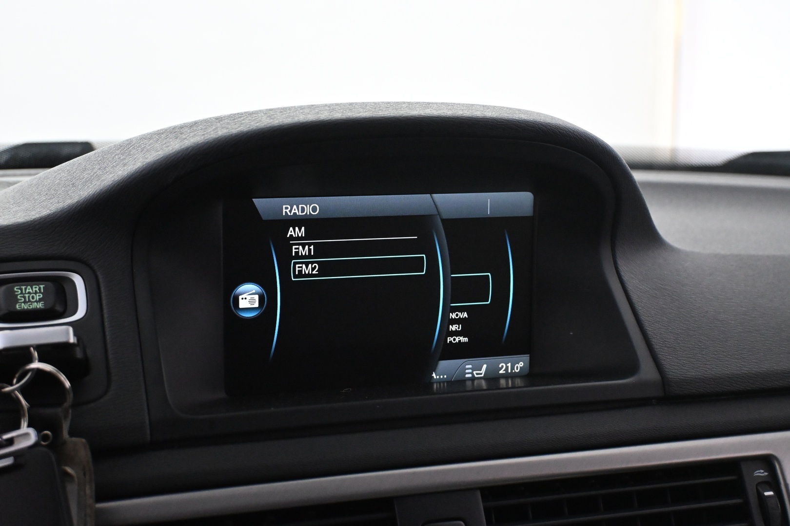 VOLVO V70 2012