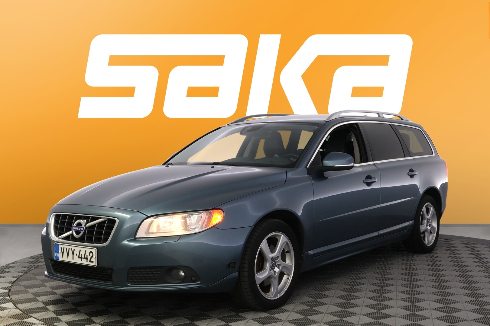 VOLVO V70 2012