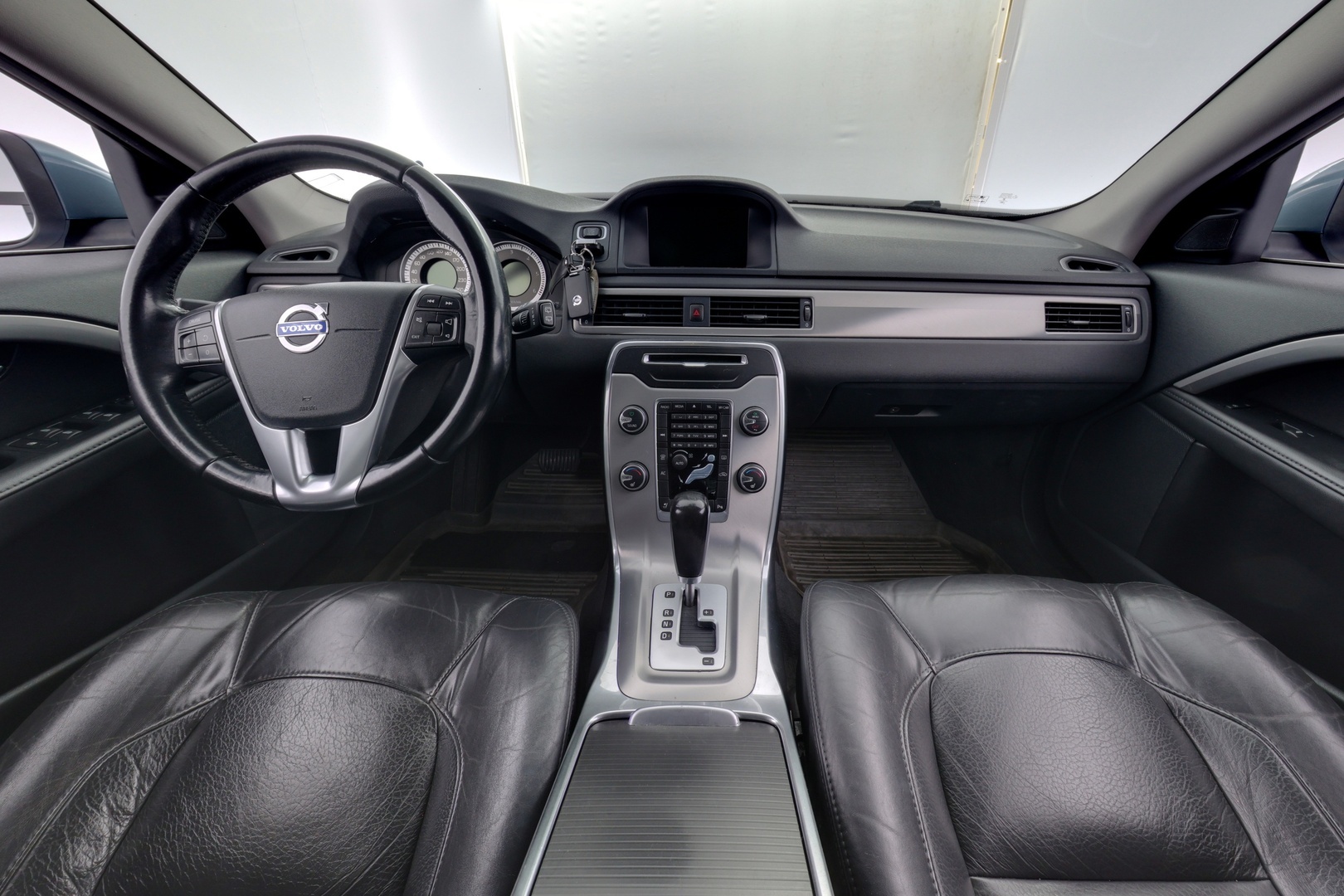VOLVO V70 2012