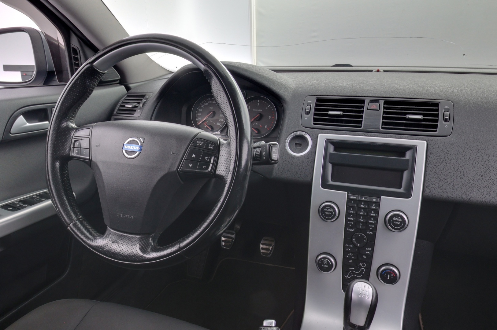 VOLVO V50 2012