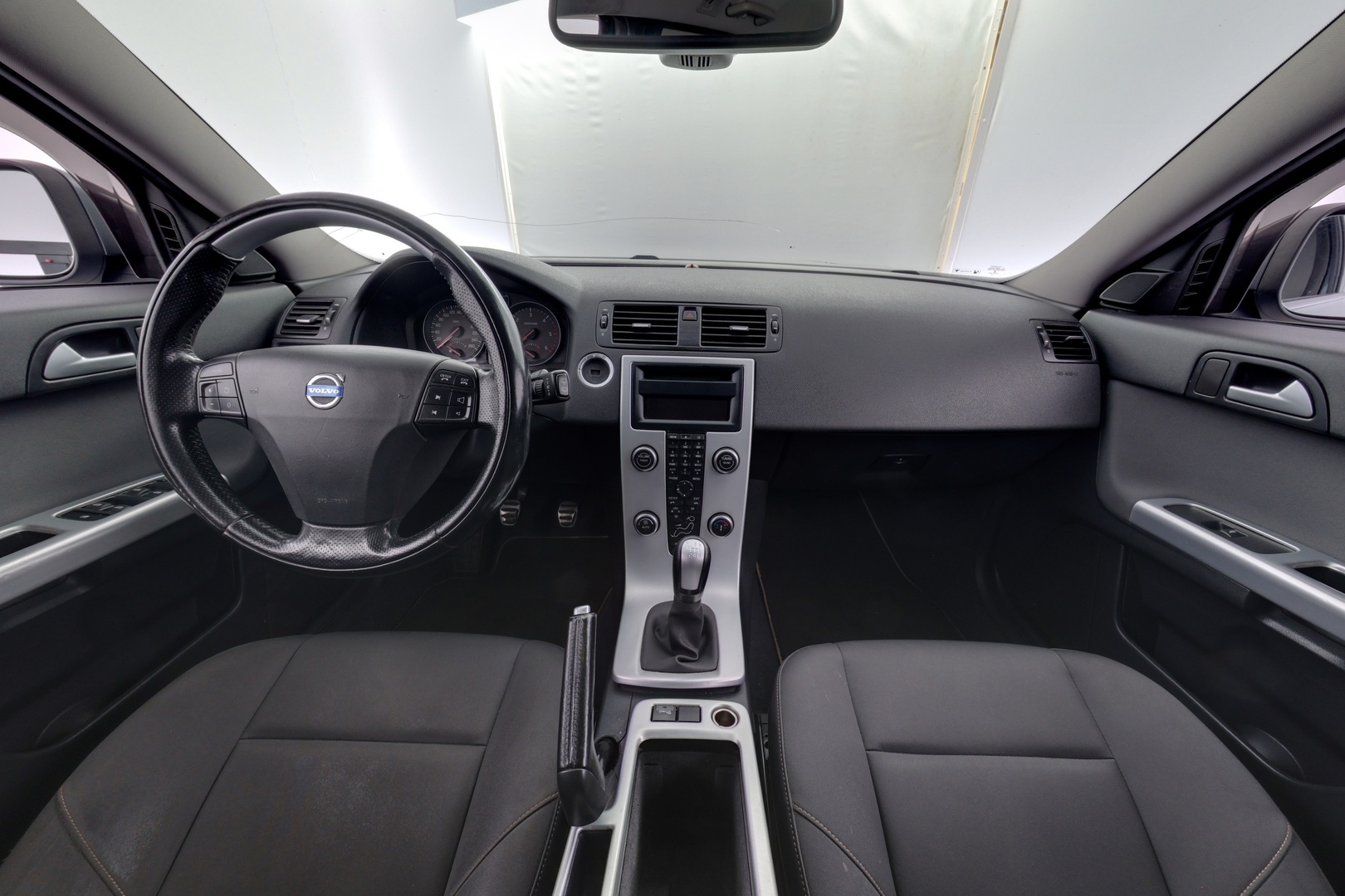 VOLVO V50 2012