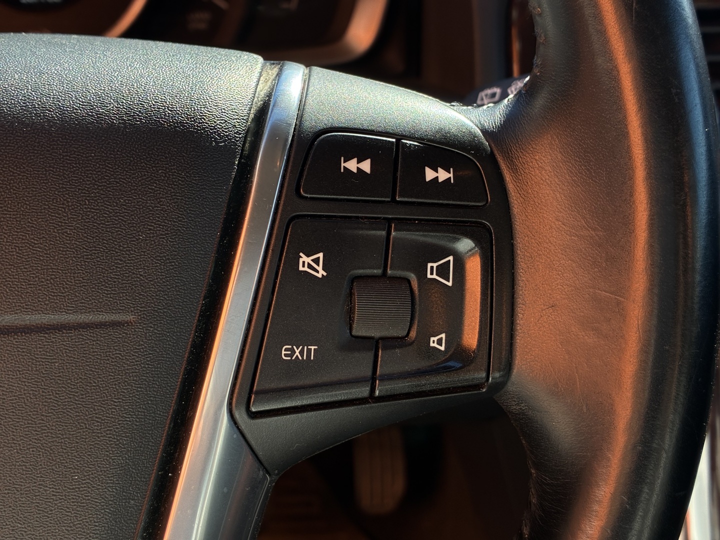 VOLVO V70 2014