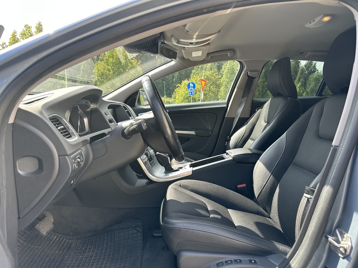 VOLVO V60 Cross Country 2017