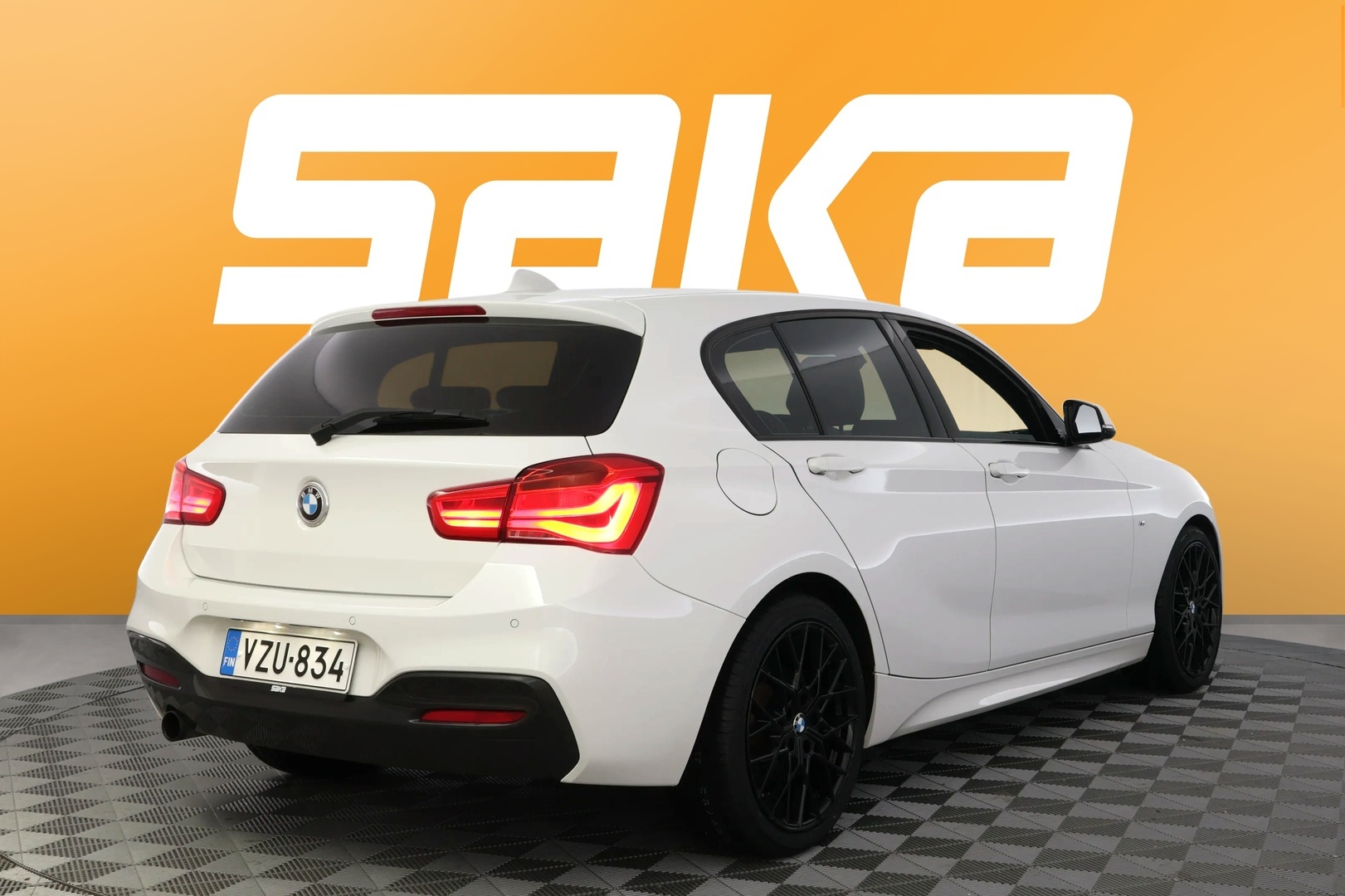 BMW 118 2018