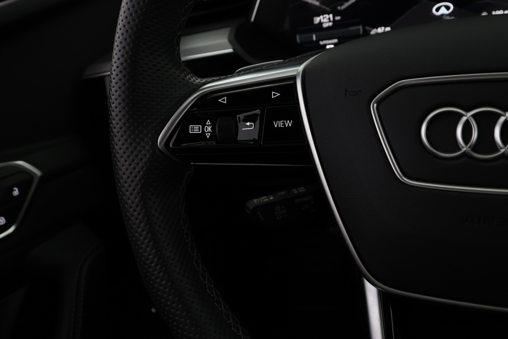 AUDI e-tron 2023