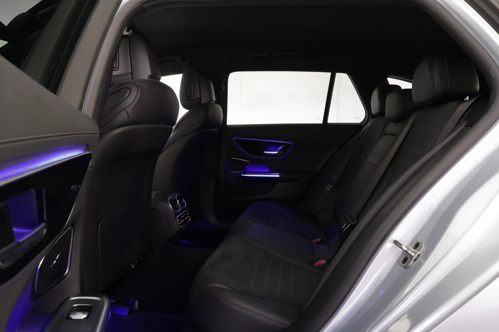 MERCEDES-BENZ C 2023