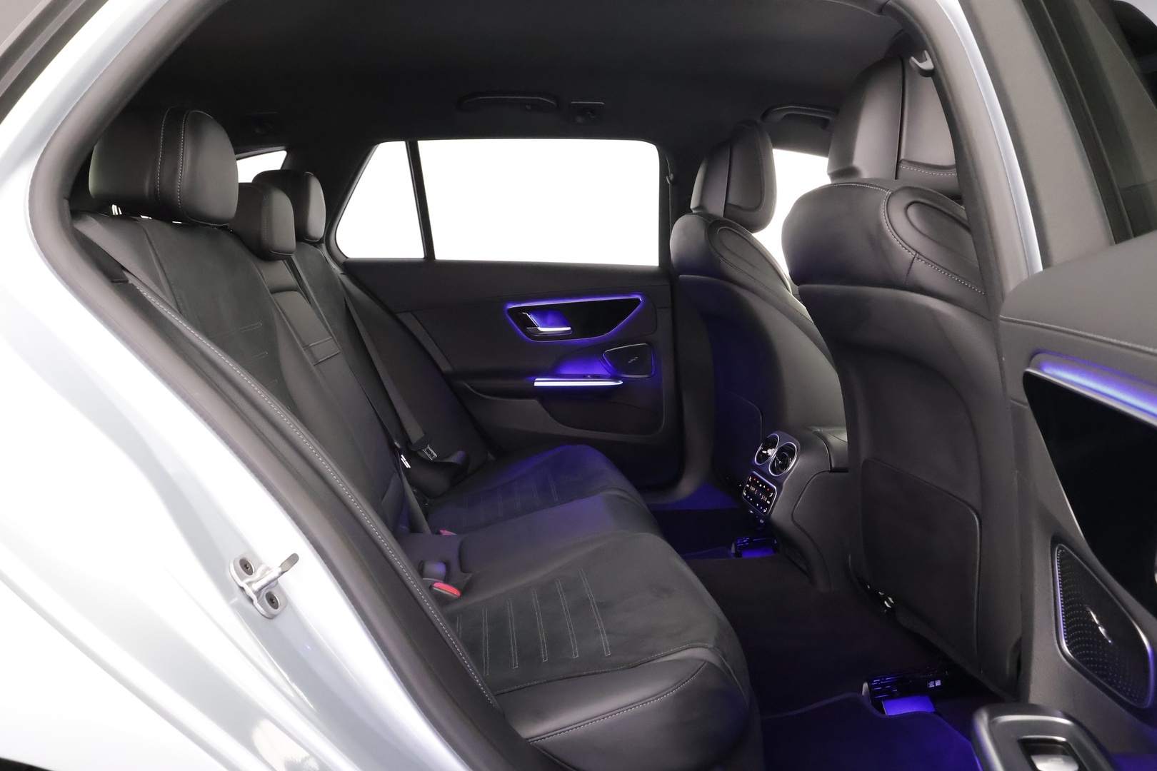 MERCEDES-BENZ C 2023