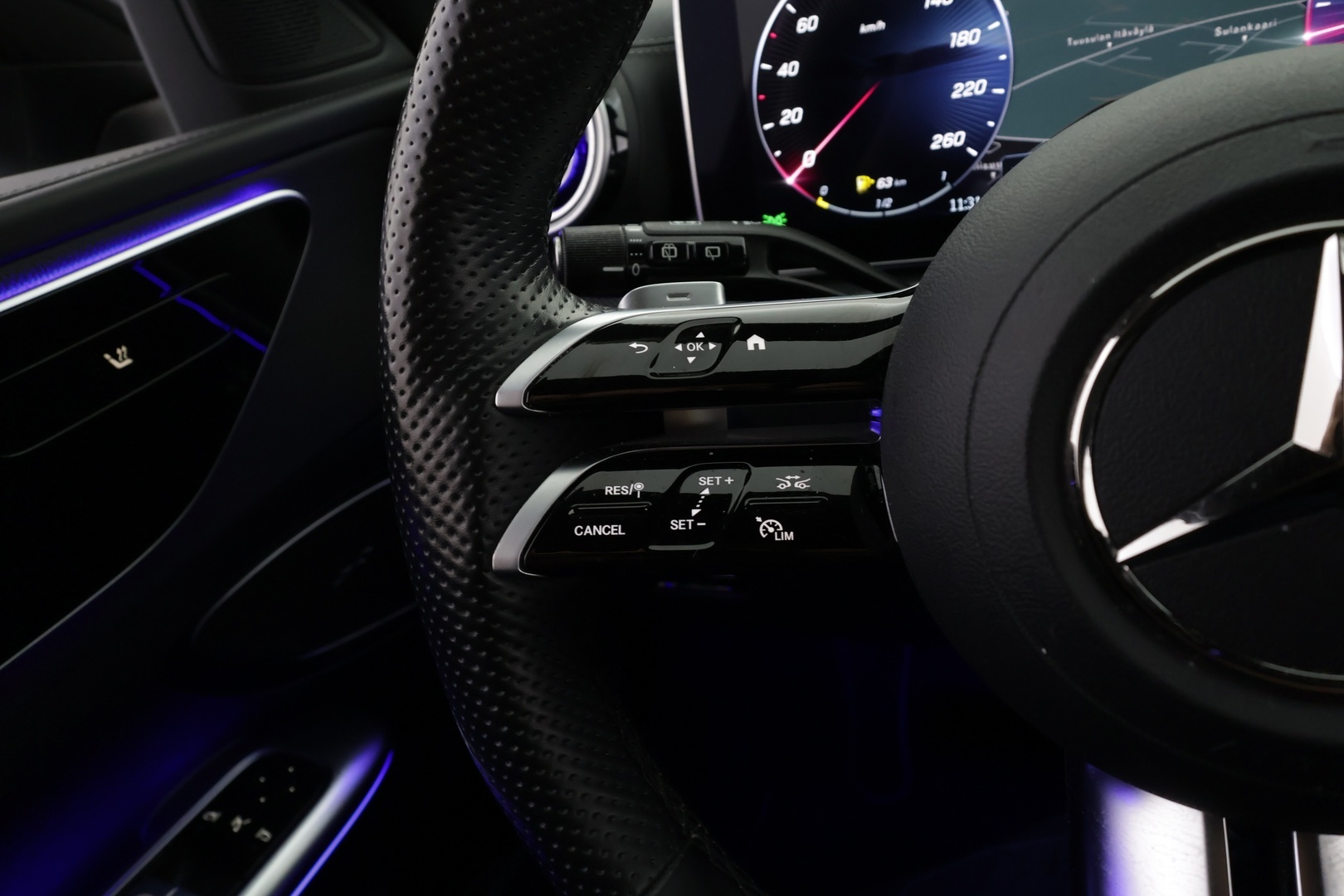MERCEDES-BENZ C 2023