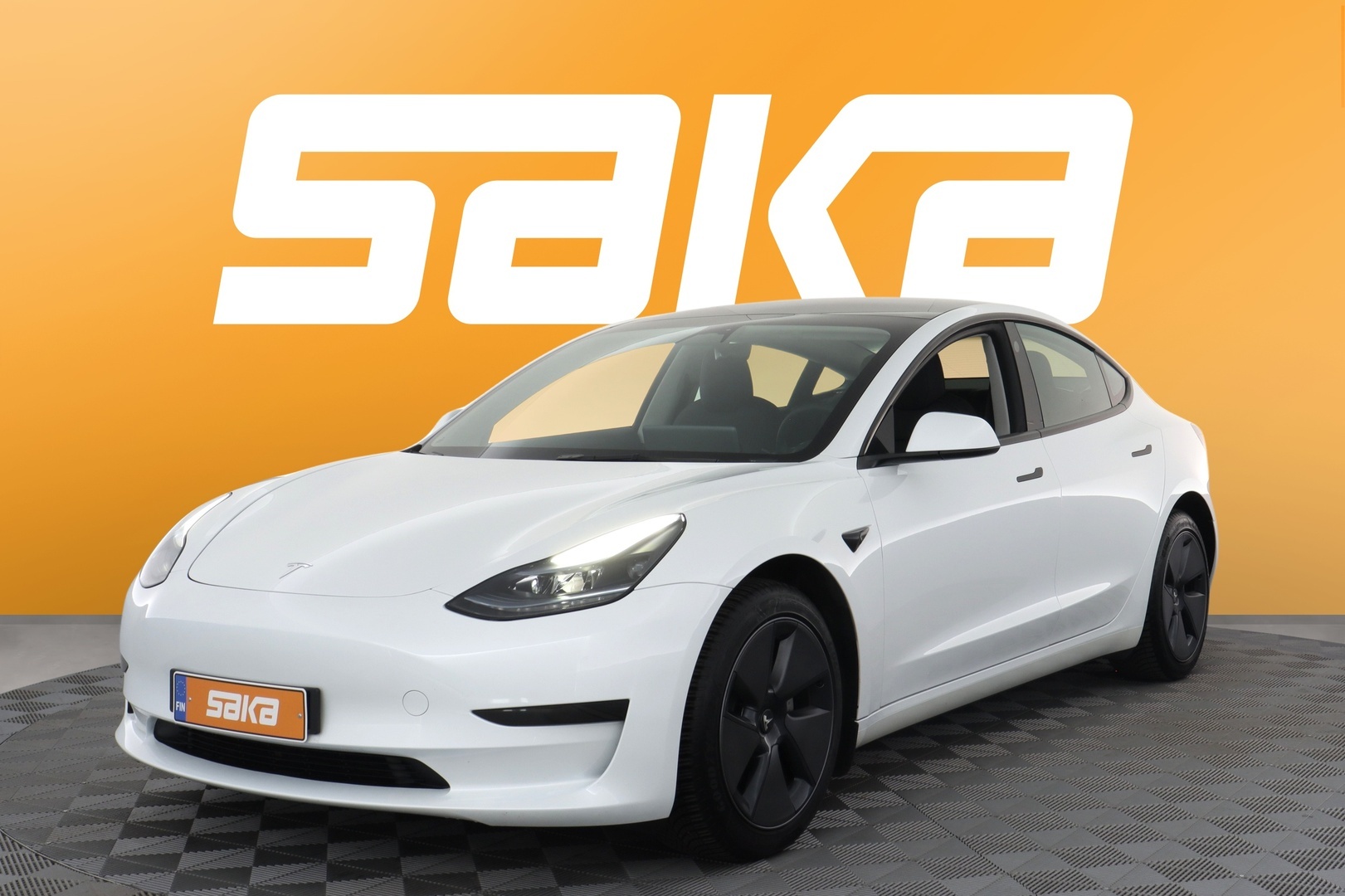 TESLA Model 3 2023