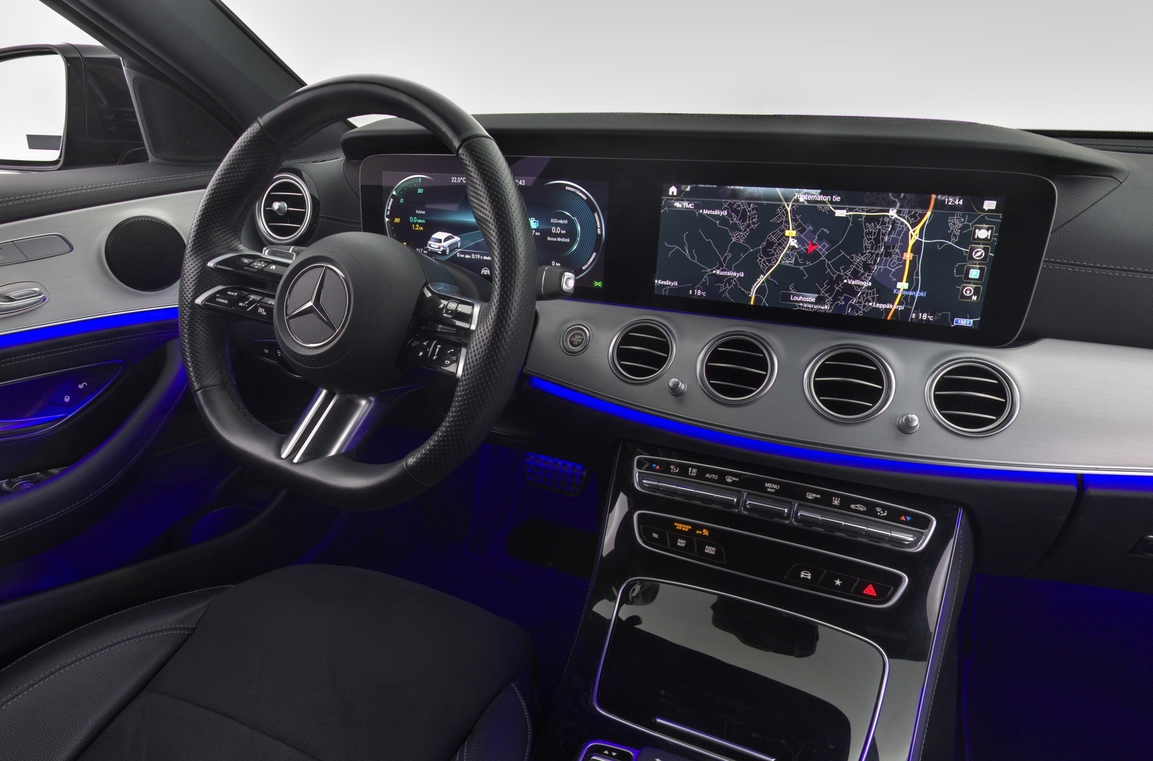 MERCEDES-BENZ E 2023