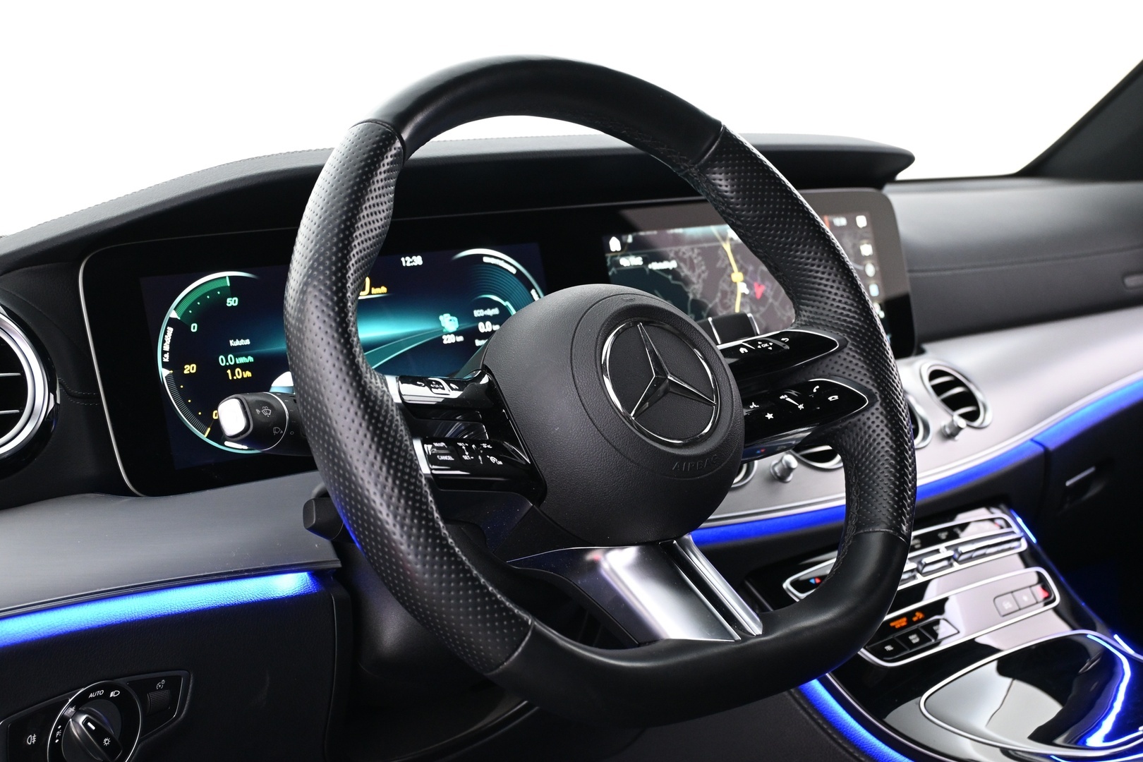 MERCEDES-BENZ E 2023