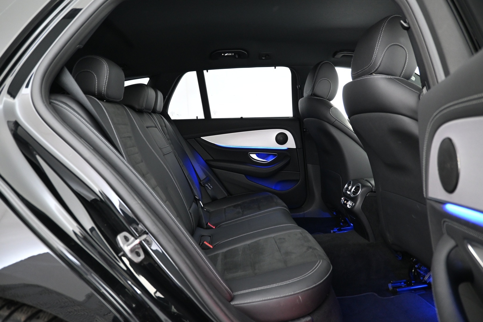 MERCEDES-BENZ E 2023