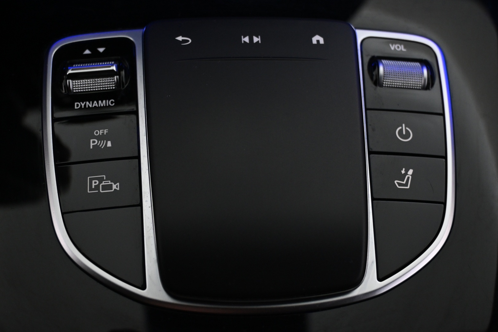 MERCEDES-BENZ E 2023