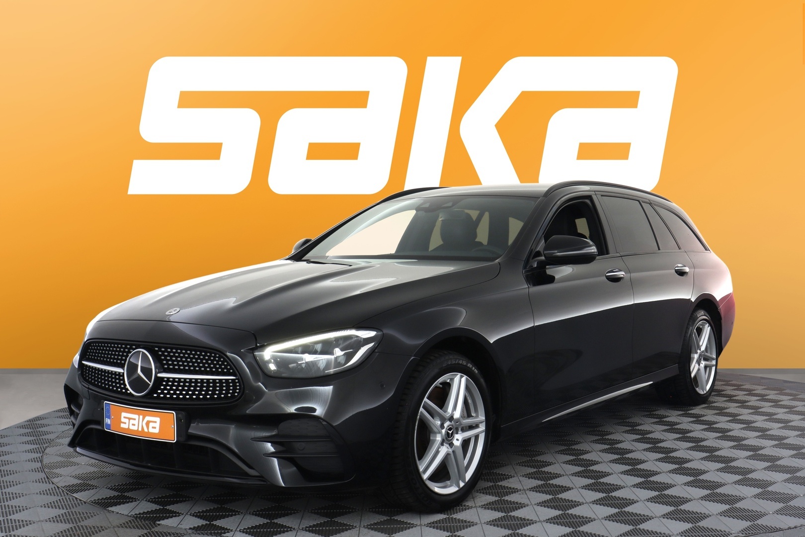 MERCEDES-BENZ E 2023