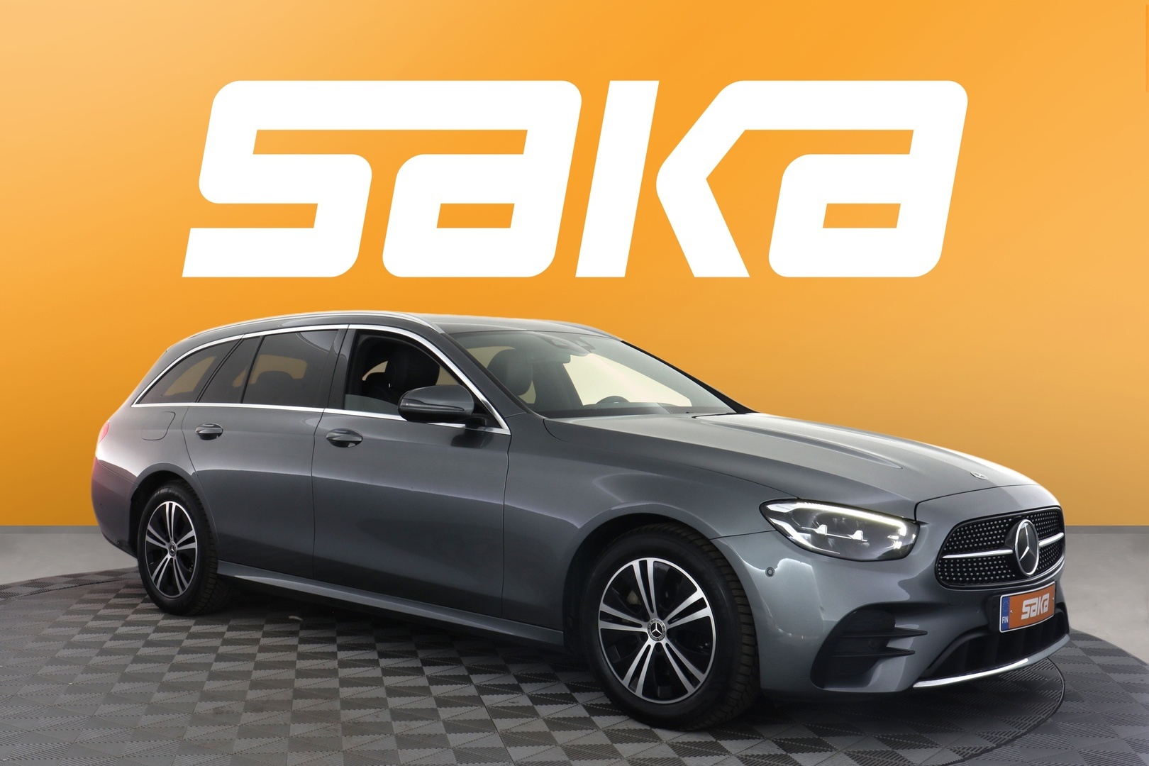 MERCEDES-BENZ E 2022