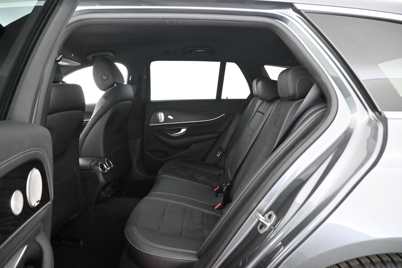 MERCEDES-BENZ E 2022