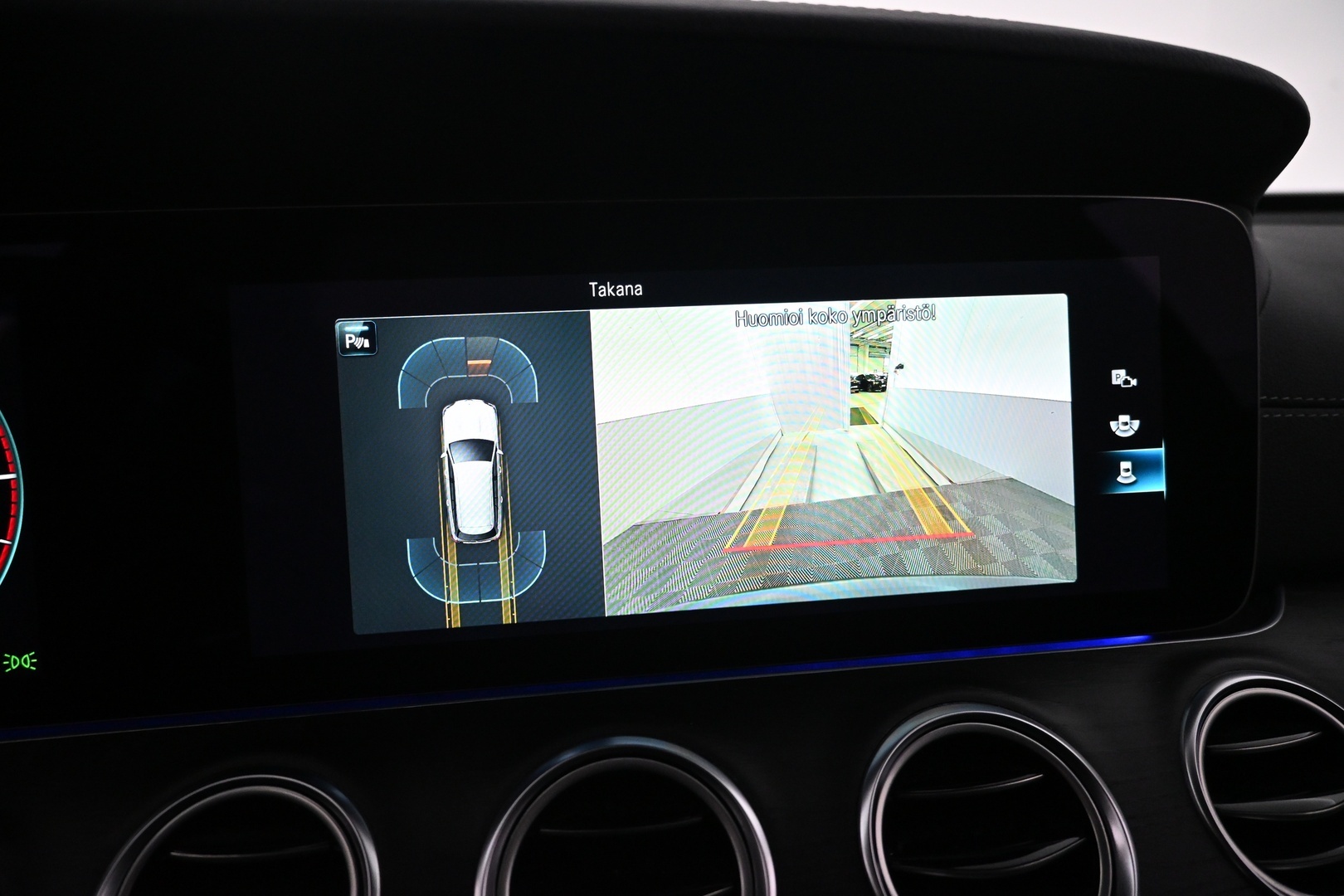 MERCEDES-BENZ E 2022