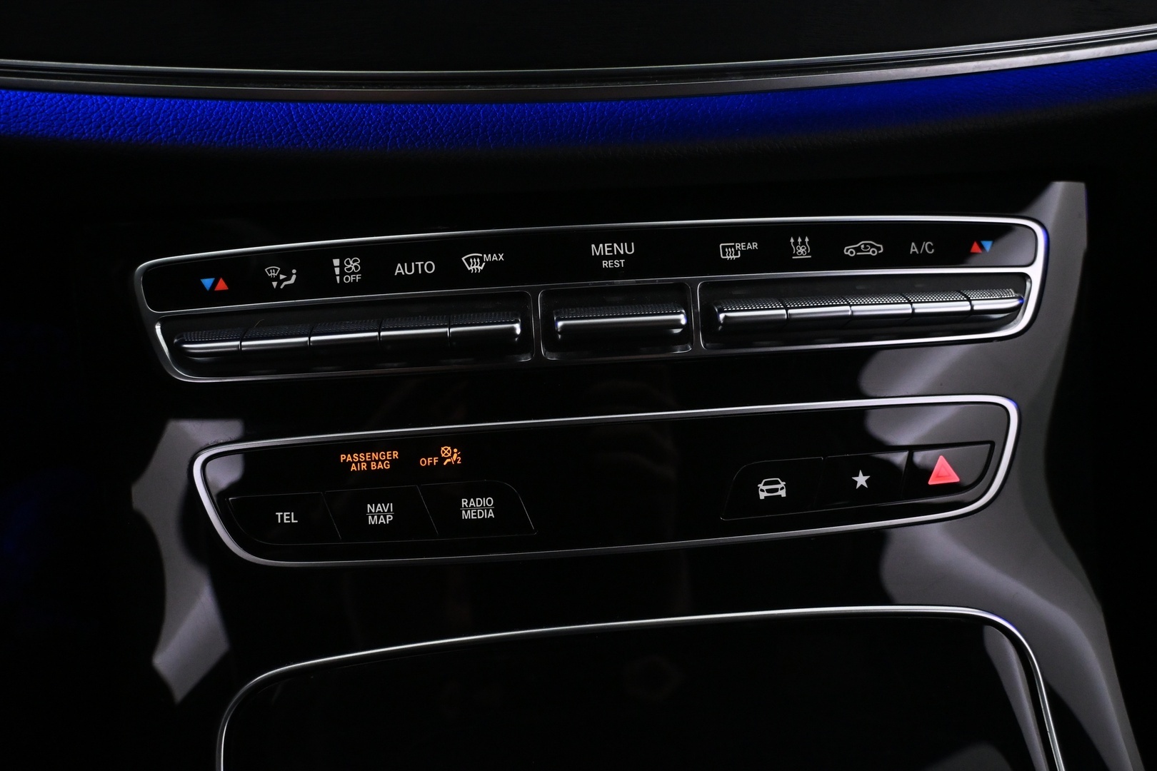 MERCEDES-BENZ E 2022