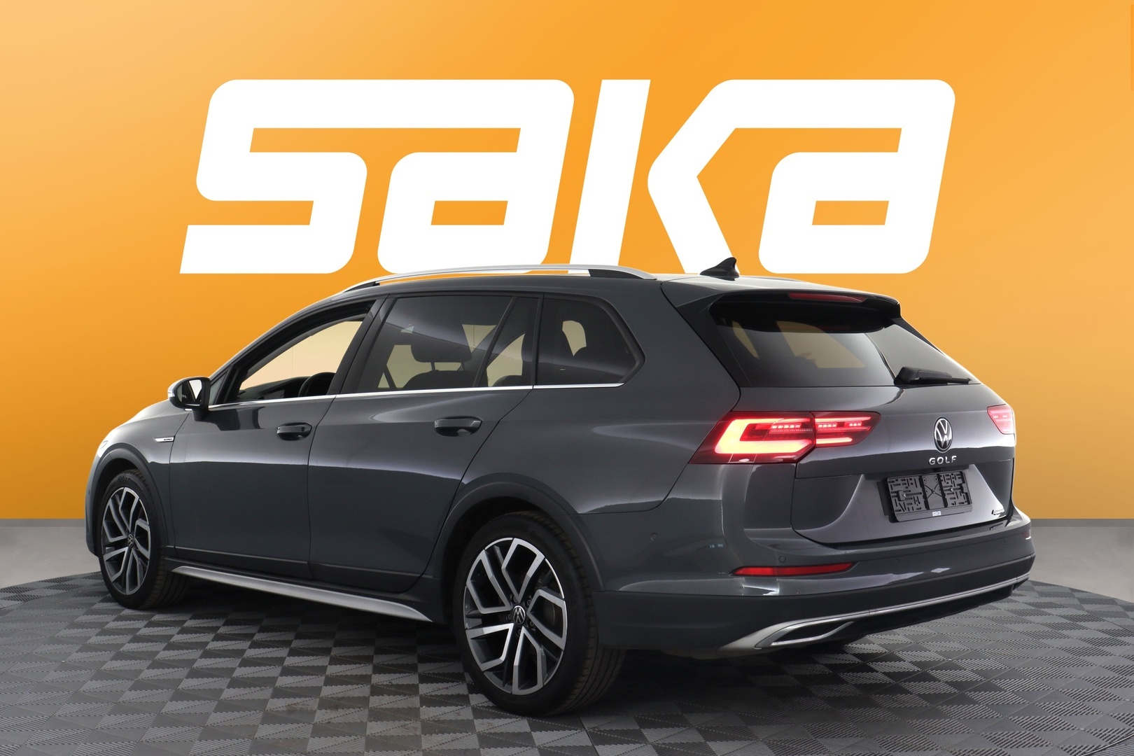 VOLKSWAGEN Golf 2023