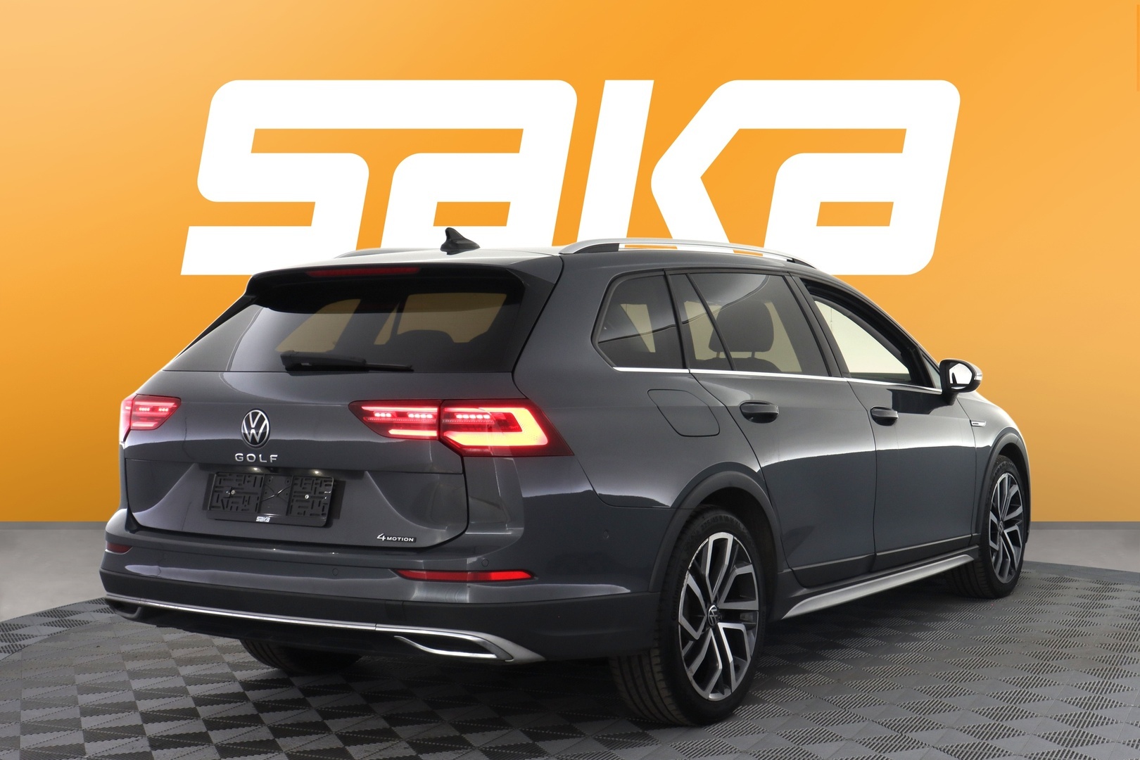 VOLKSWAGEN Golf 2023