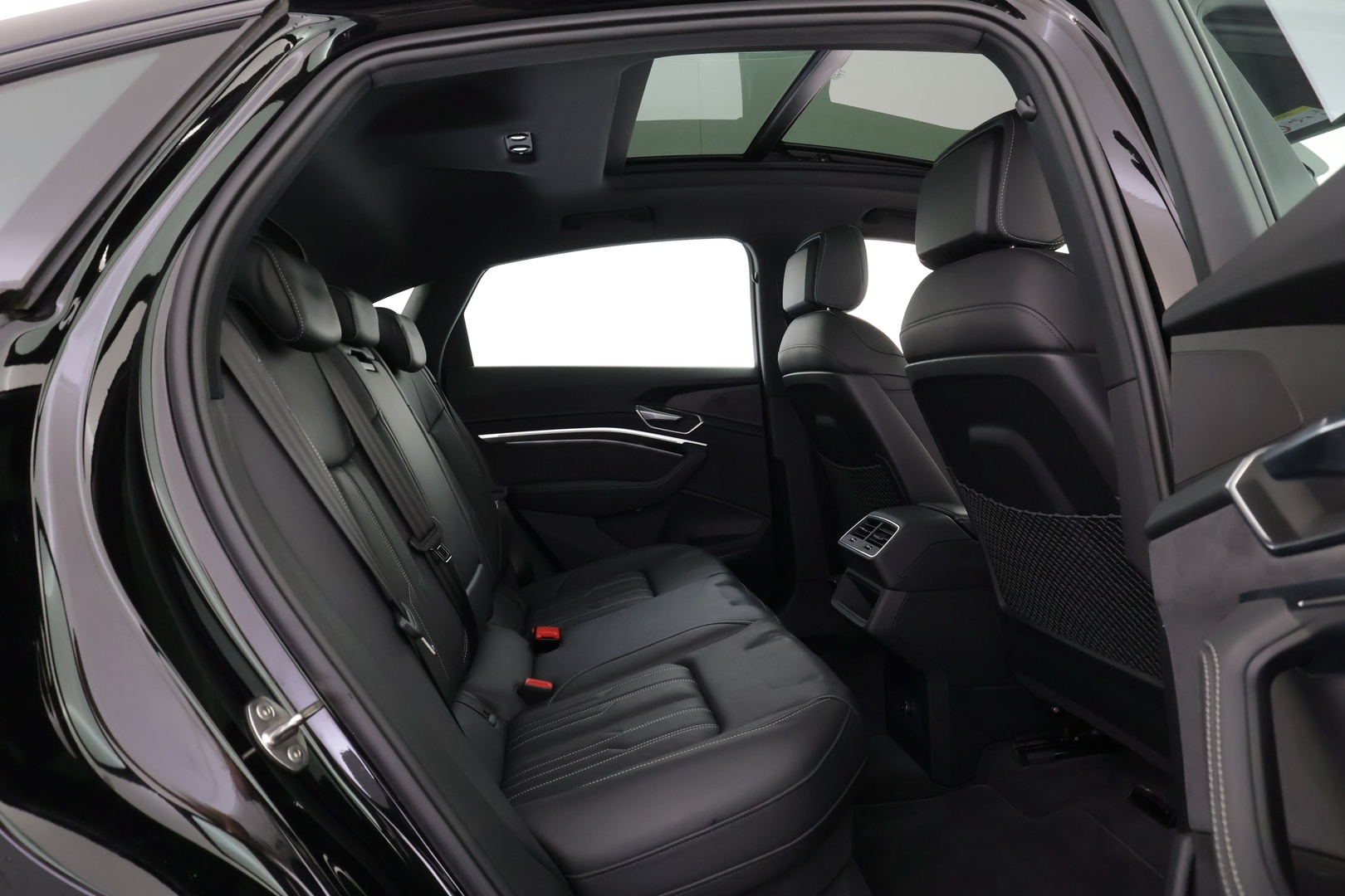 AUDI e-tron 2023