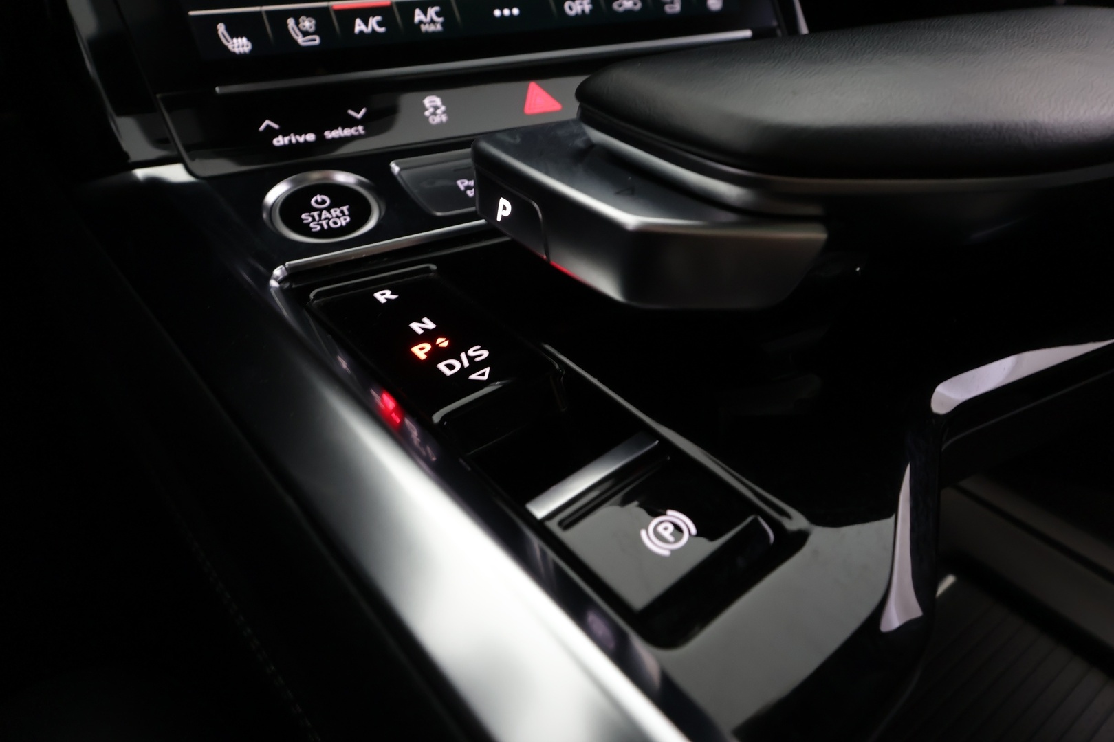 AUDI e-tron 2023