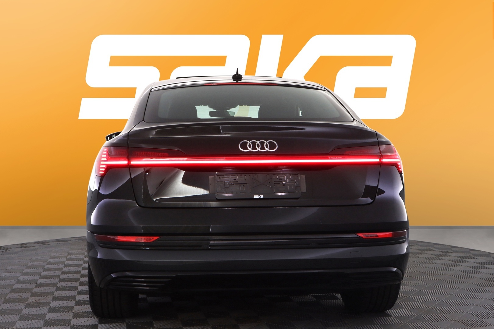 AUDI e-tron 2023