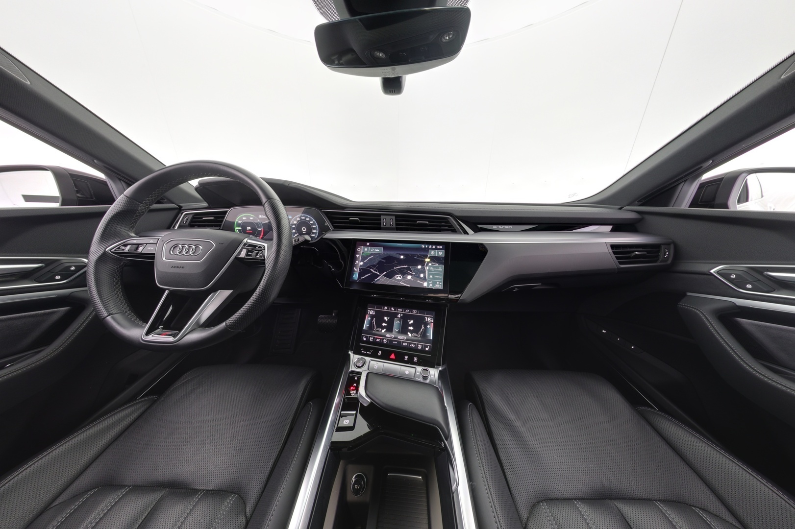 AUDI e-tron 2023