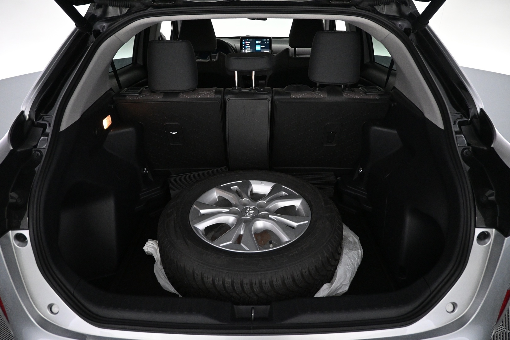 TOYOTA Yaris Cross 2024