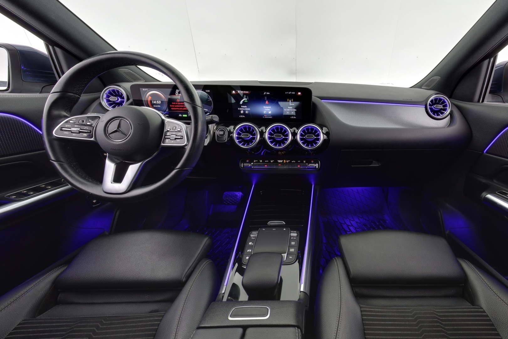MERCEDES-BENZ EQA 2021