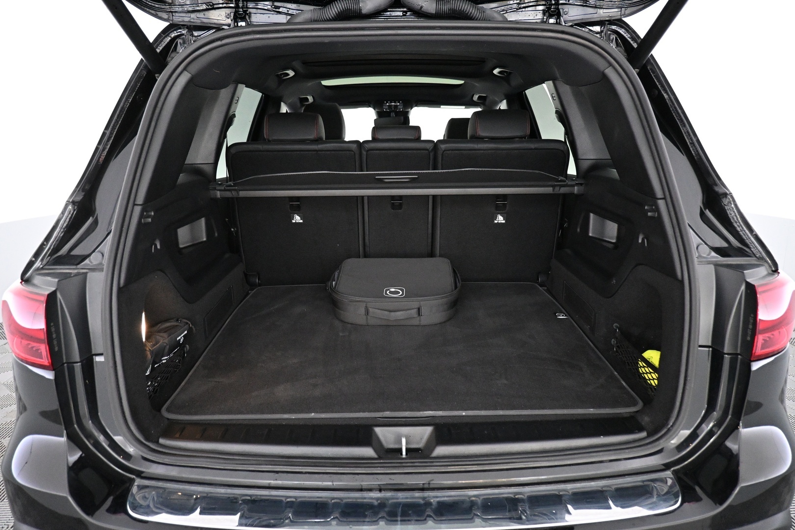 MERCEDES-BENZ EQB 2025