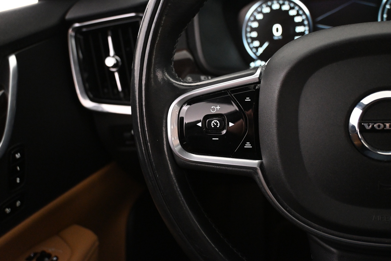 VOLVO S90 2017