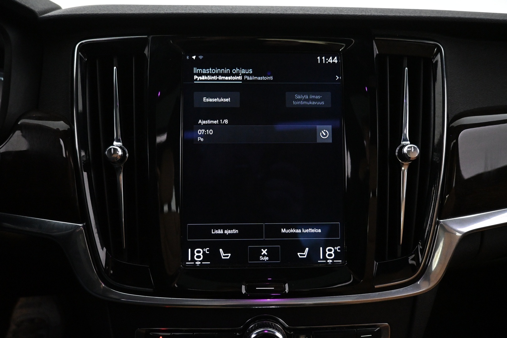 VOLVO S90 2017