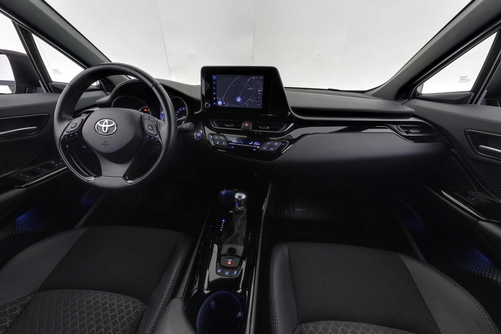 TOYOTA C-HR 2023