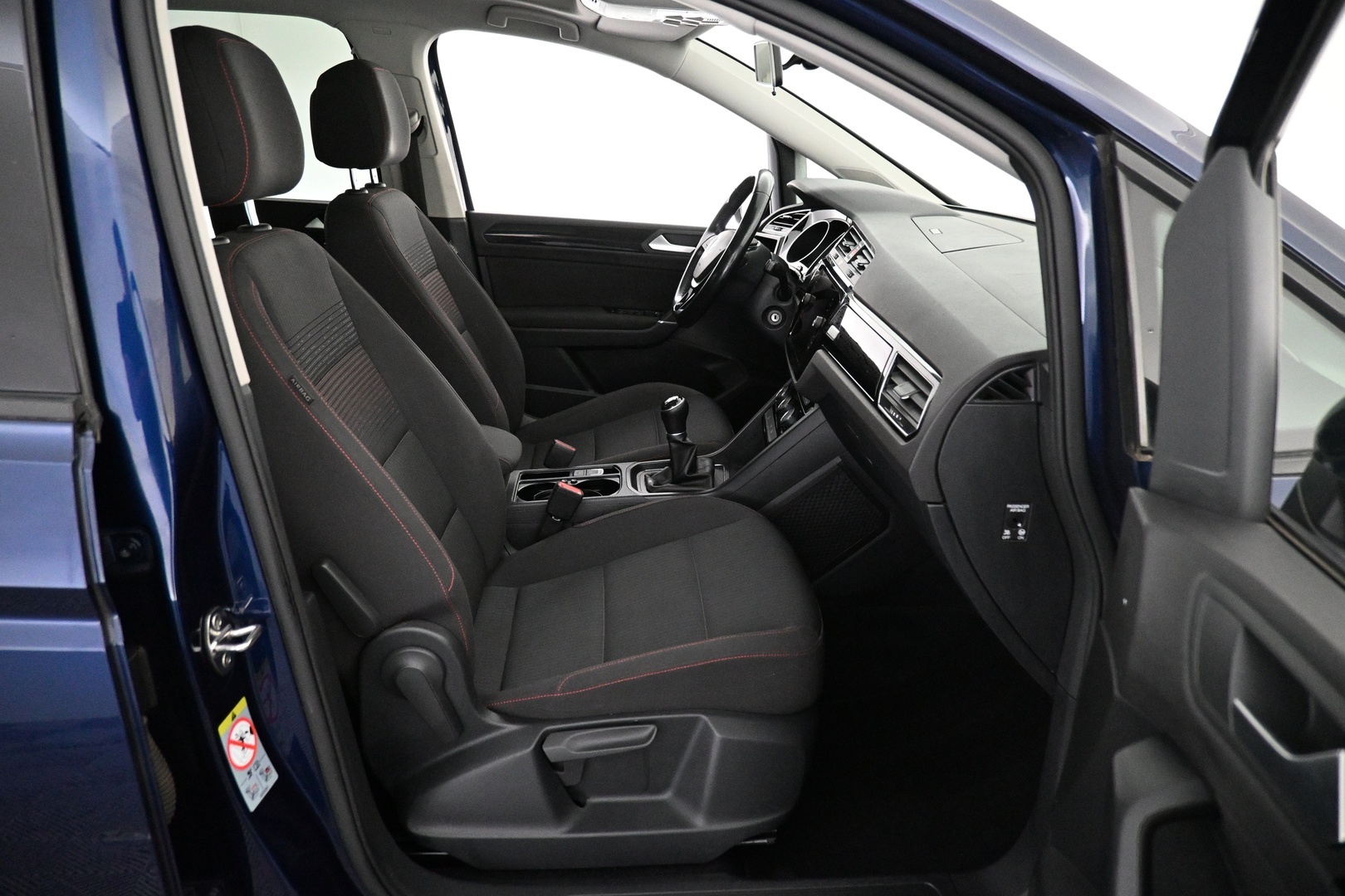 VOLKSWAGEN Touran 2018