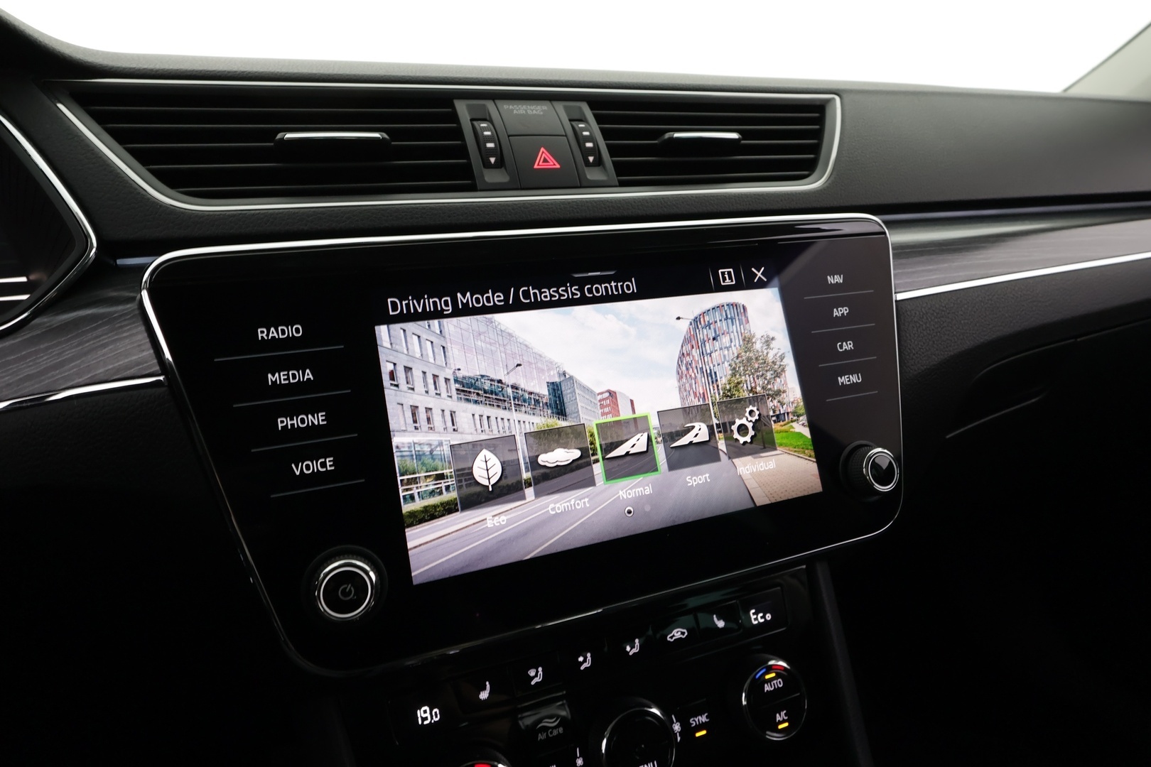 SKODA Superb 2023