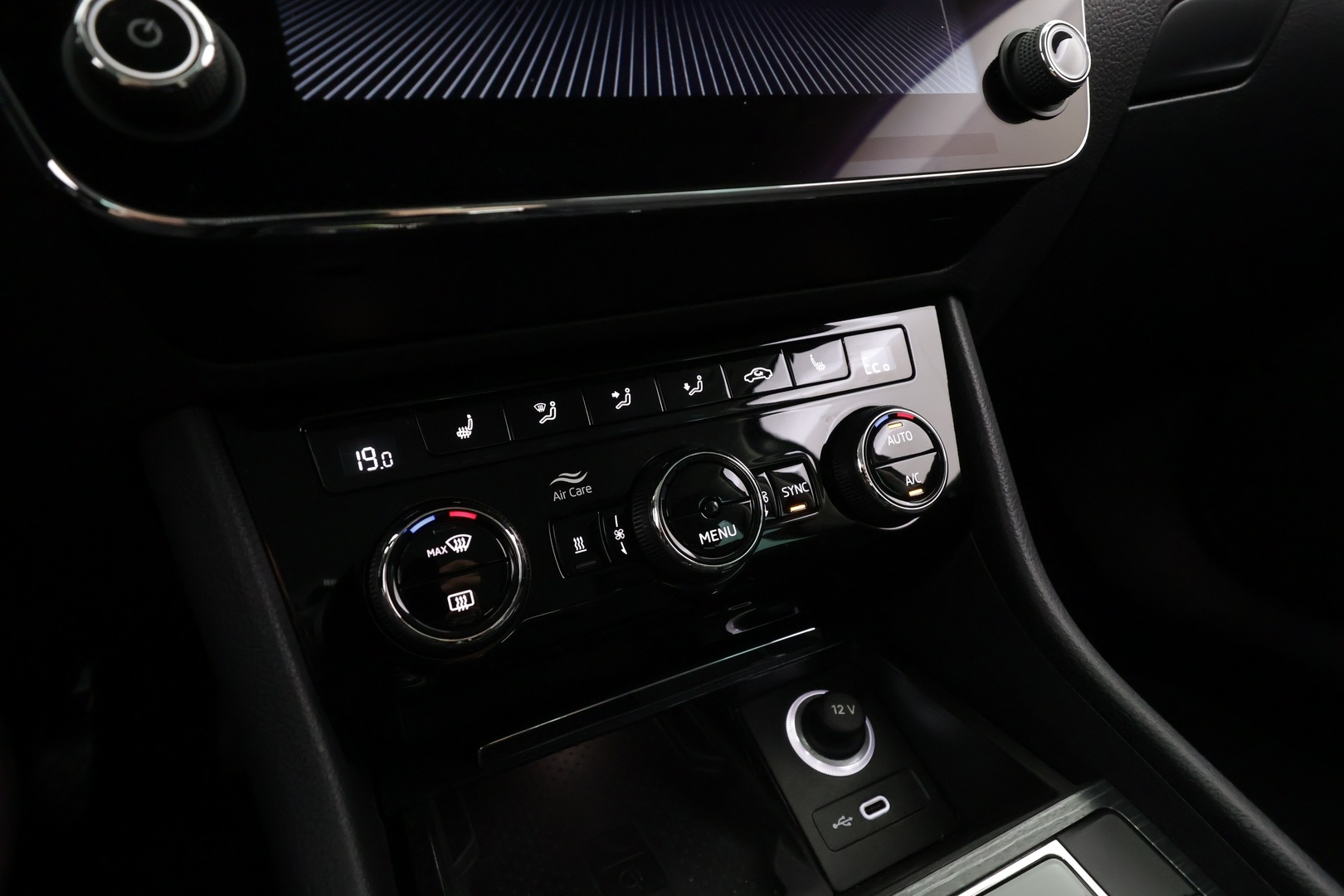 SKODA Superb 2023