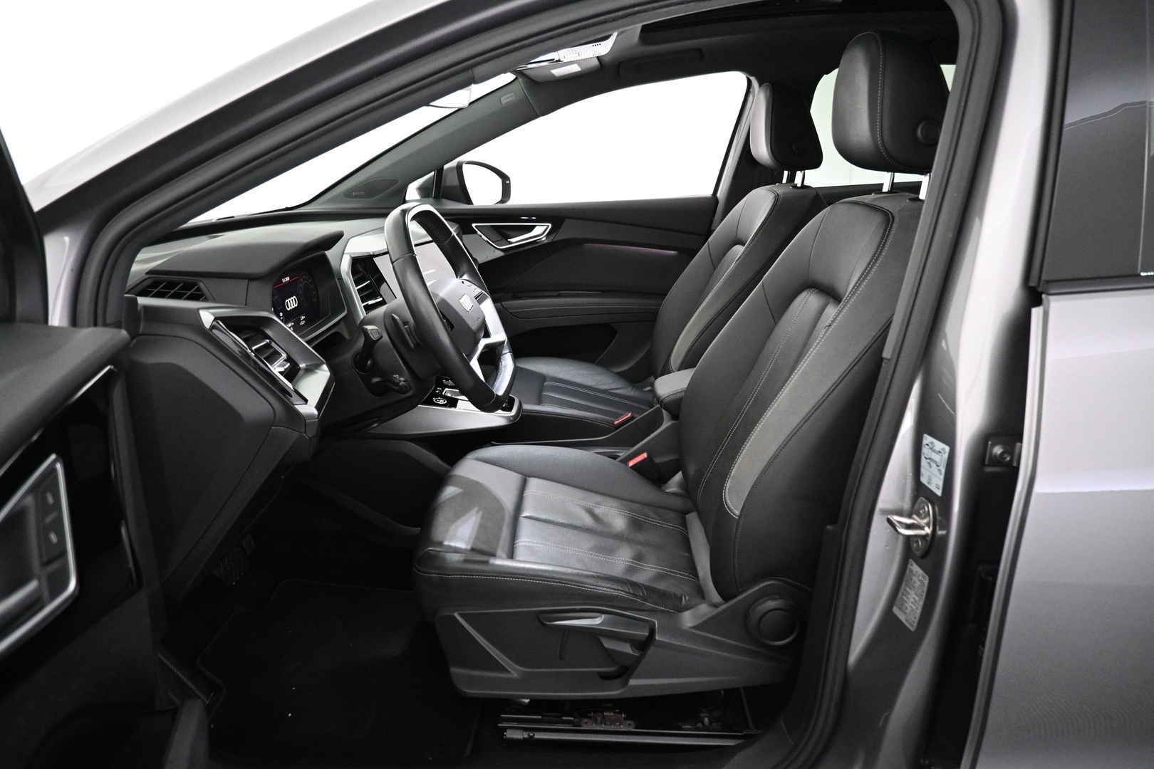 AUDI Q4 e-tron 2022
