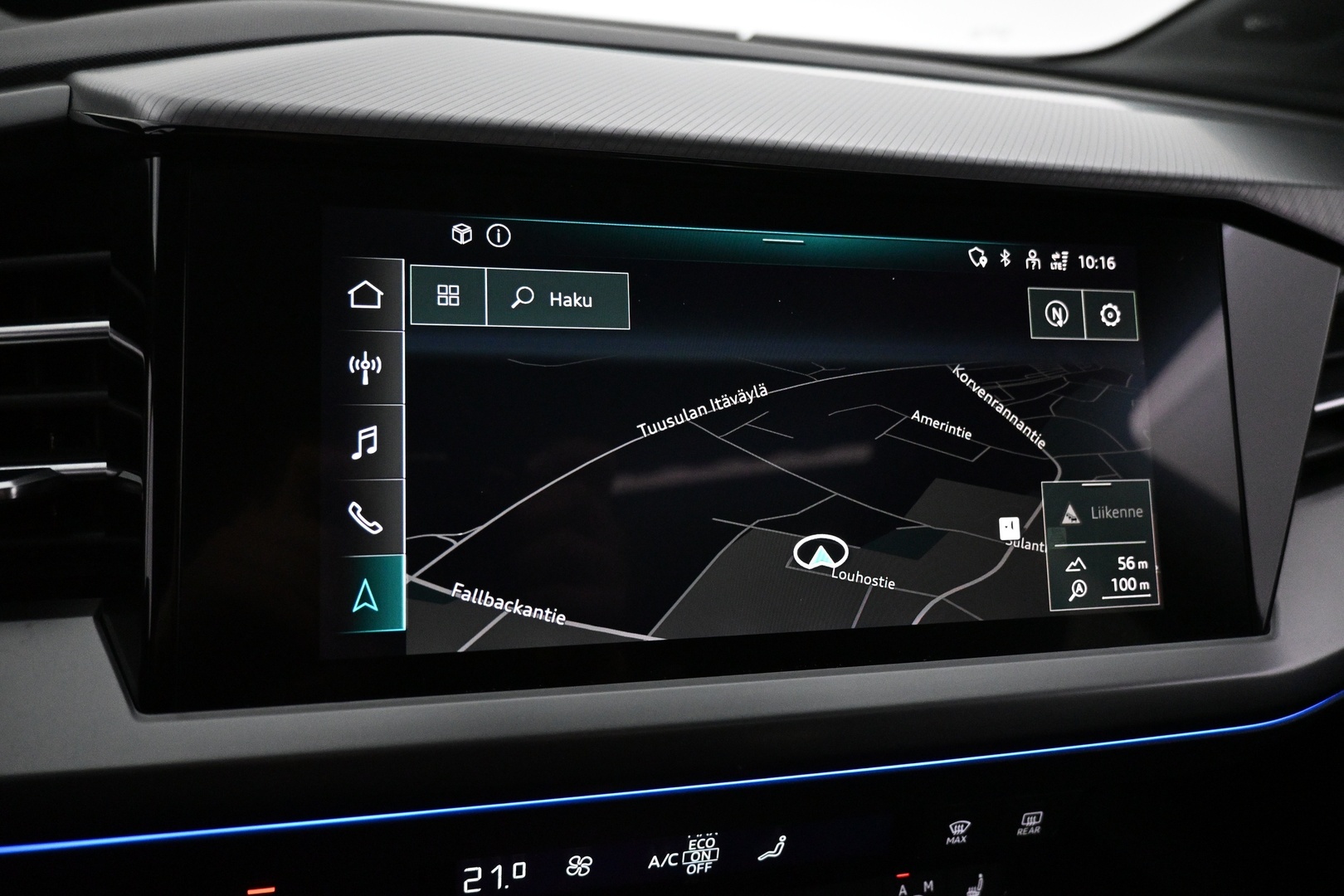 AUDI Q4 e-tron 2022