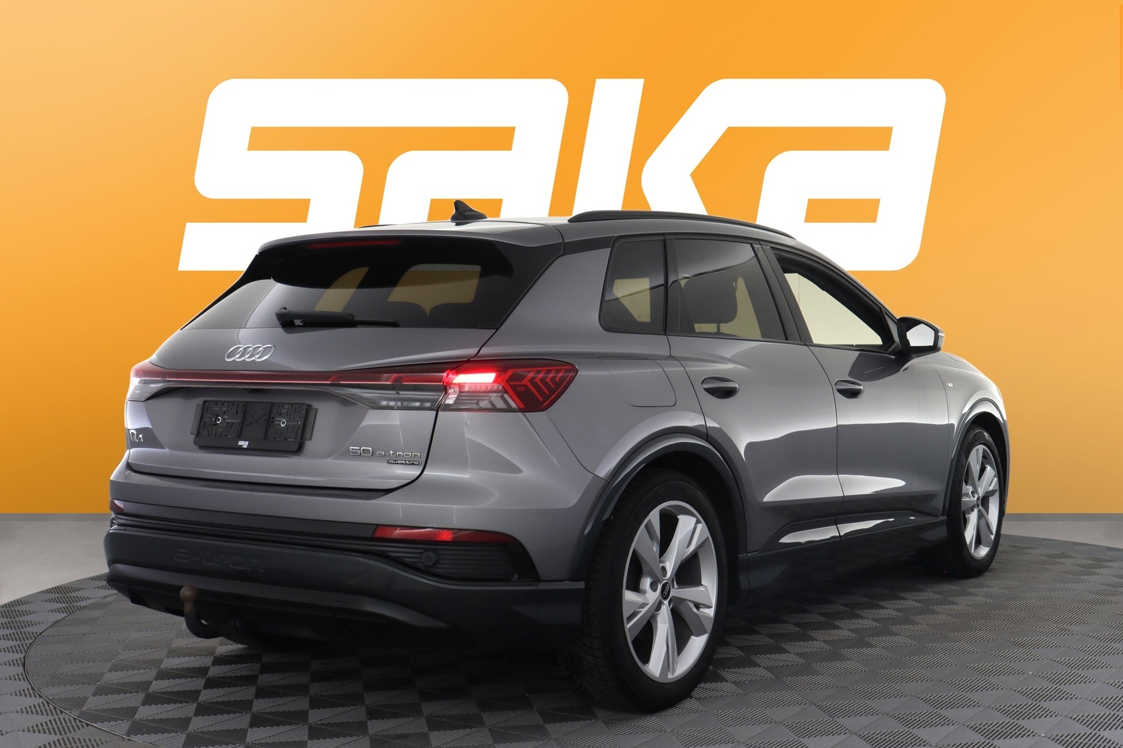 AUDI Q4 e-tron 2022