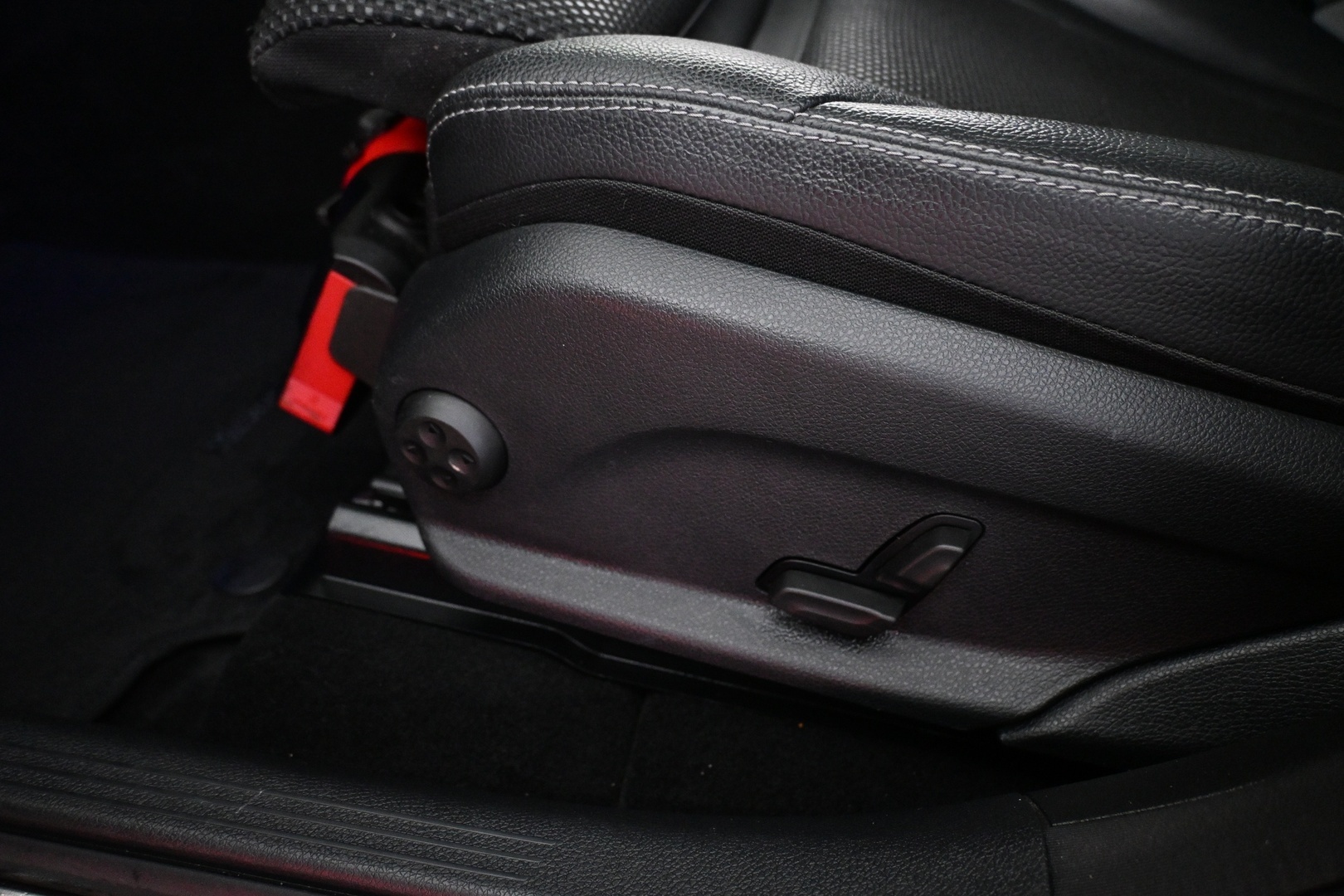 MERCEDES-BENZ GLC 2020