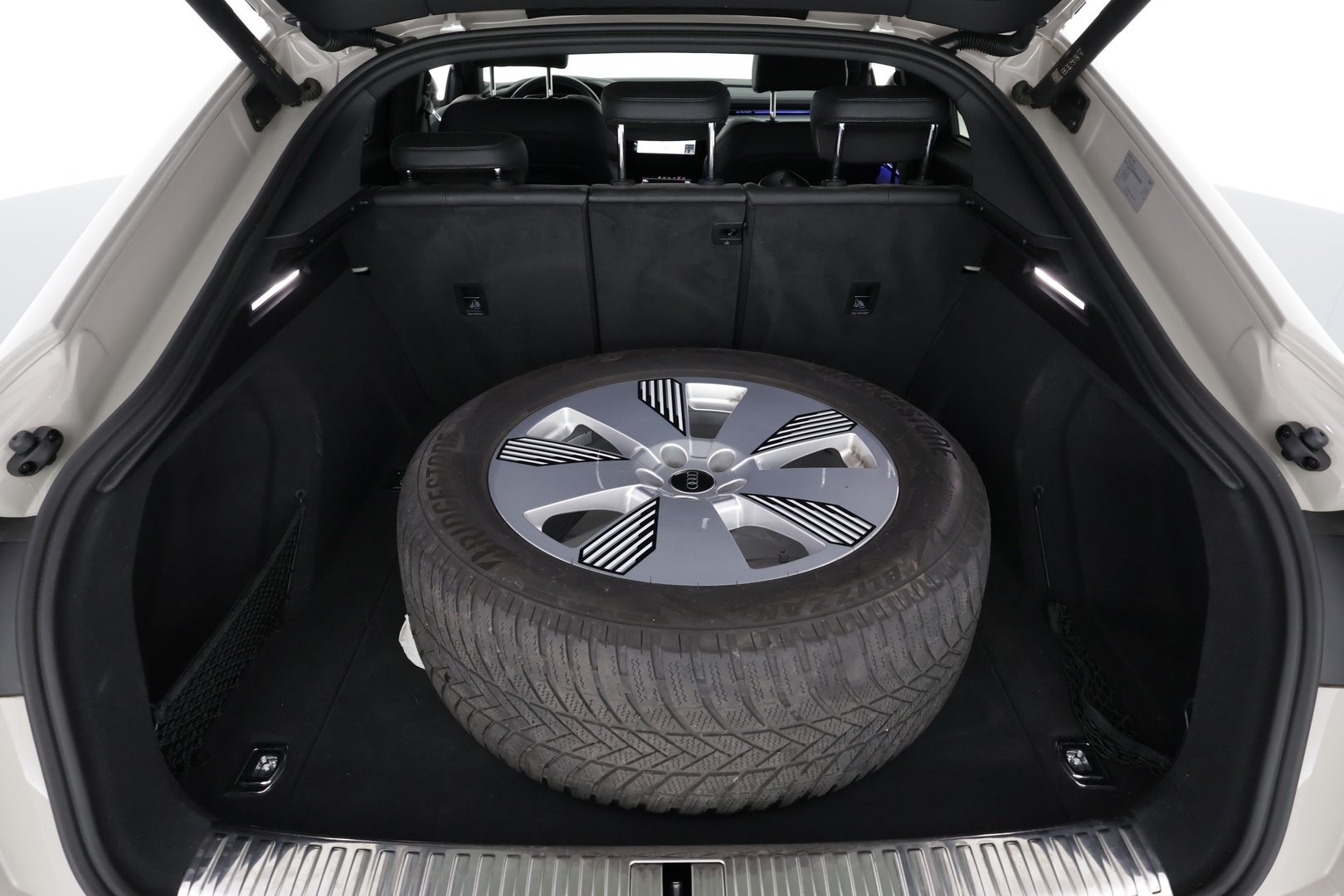 AUDI e-tron 2022