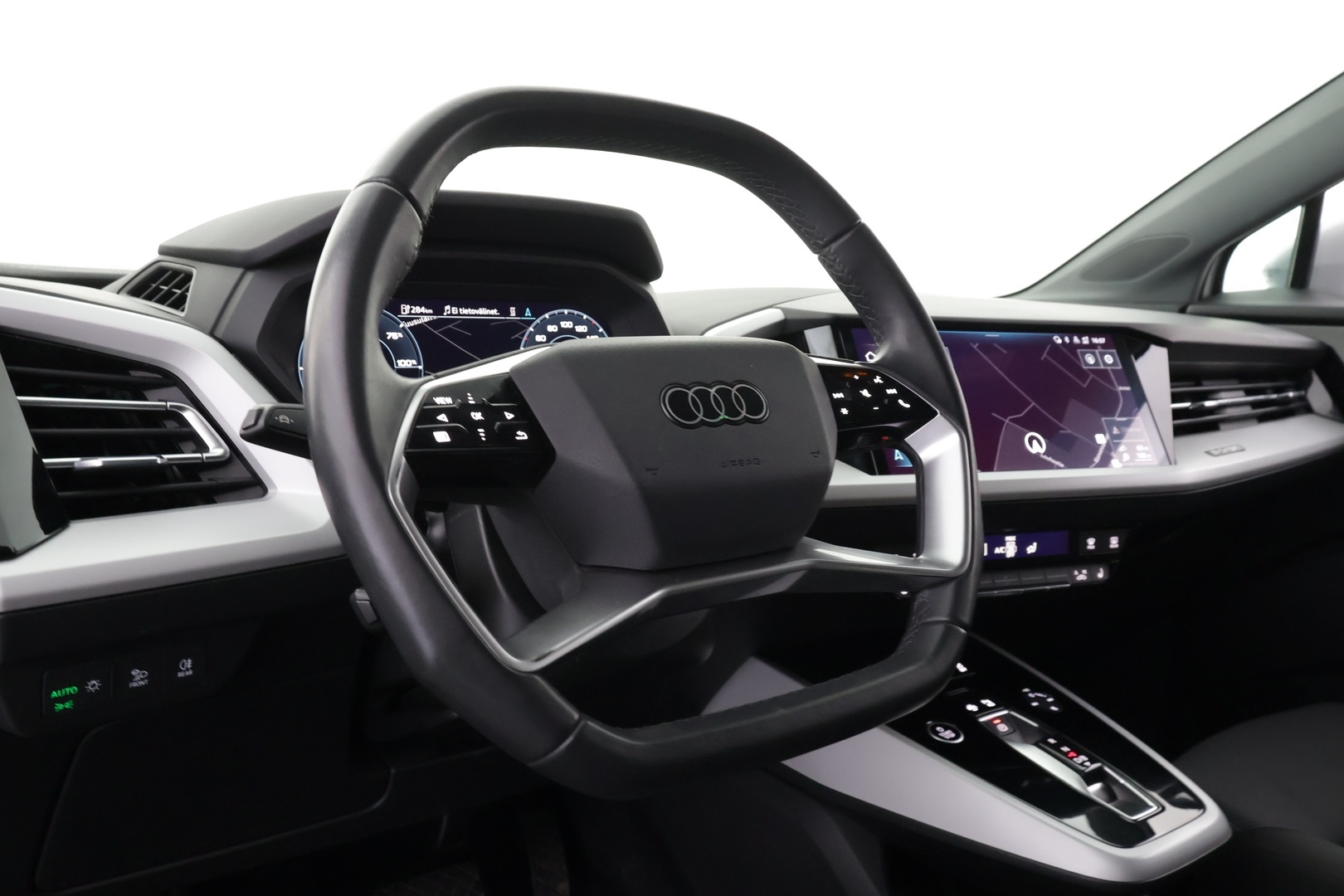 AUDI Q4 e-tron 2023