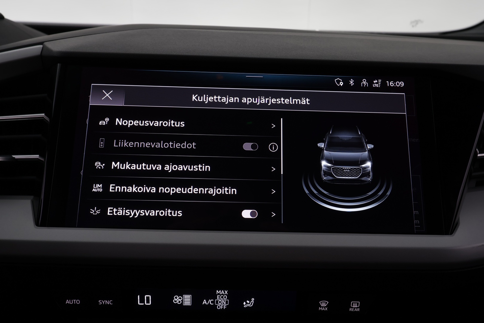 AUDI Q4 e-tron 2023
