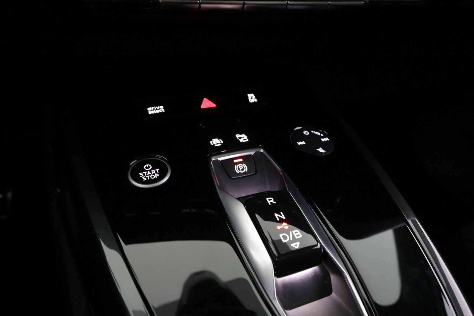 AUDI Q4 e-tron 2022
