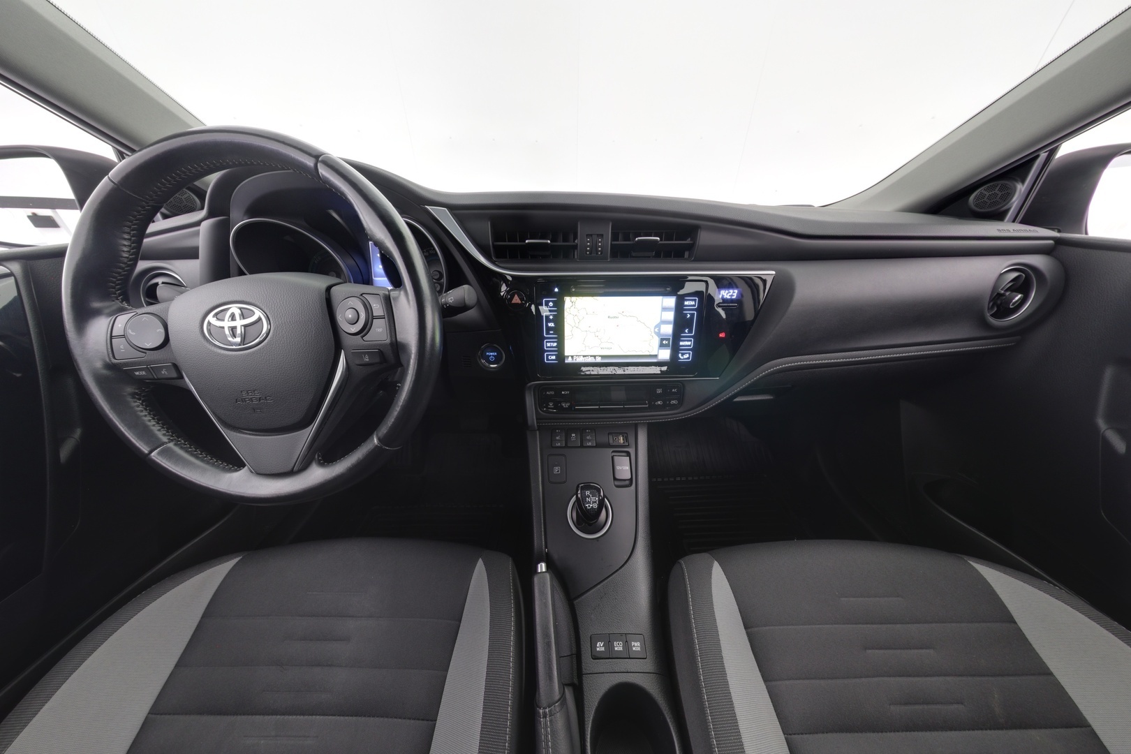 TOYOTA Auris 2017