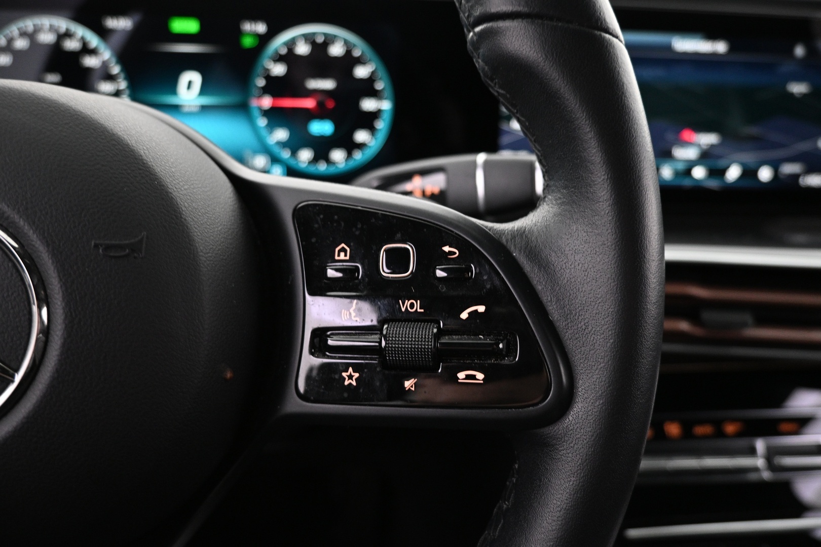 MERCEDES-BENZ EQC 2022