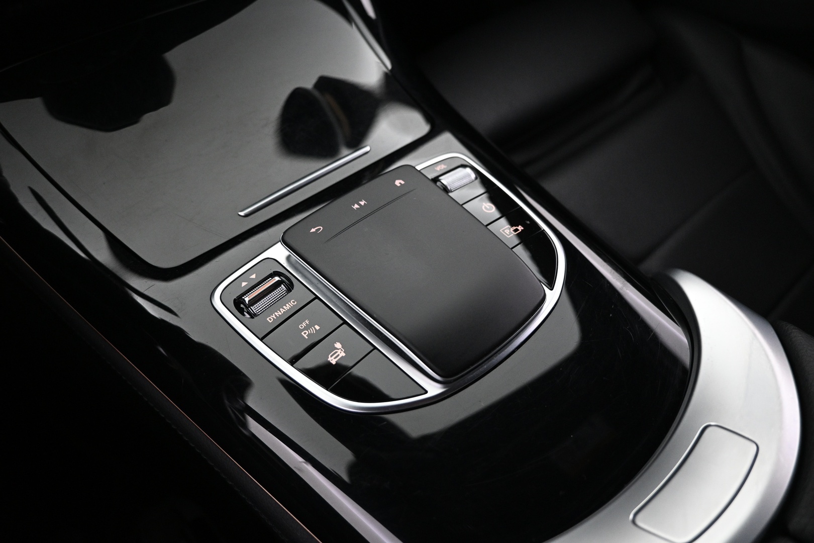 MERCEDES-BENZ EQC 2022