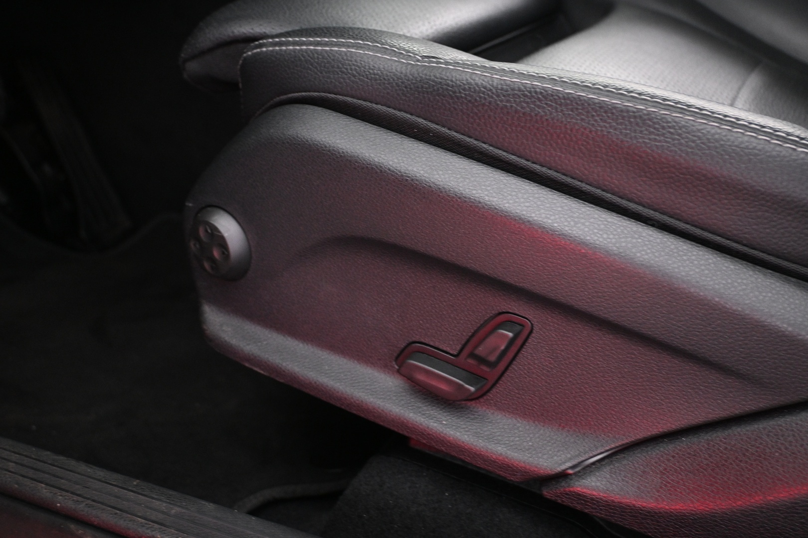 MERCEDES-BENZ EQC 2022