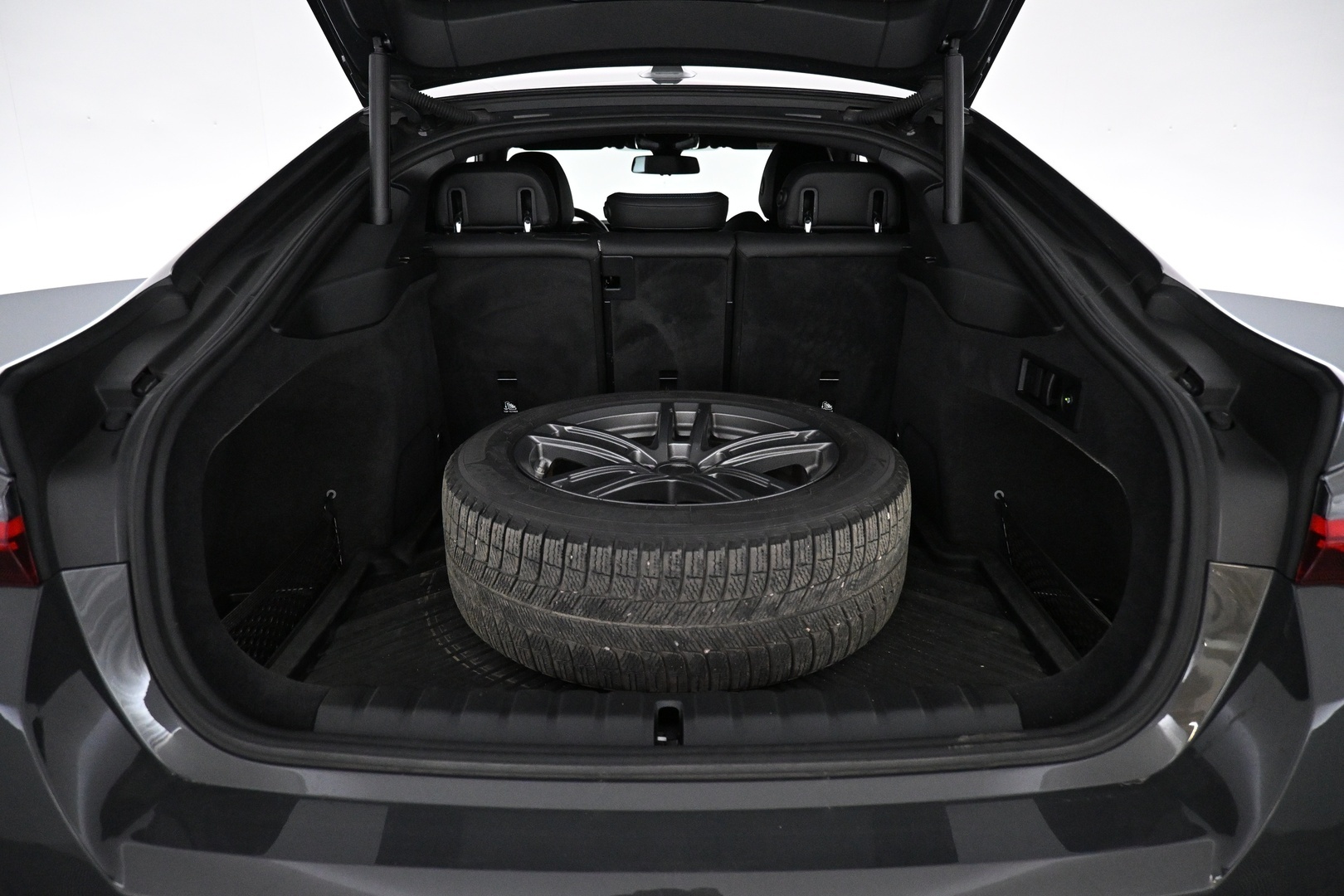 BMW i4 2023